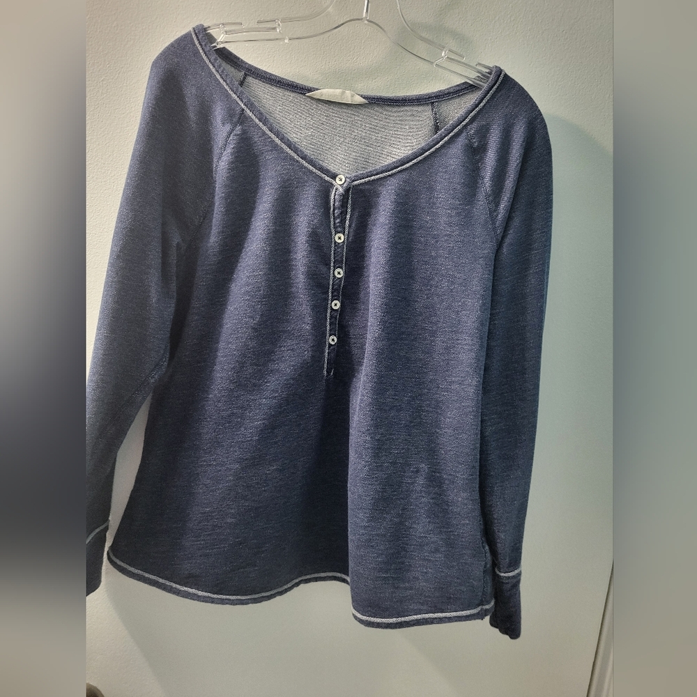 Old Navy Navy Buttoned